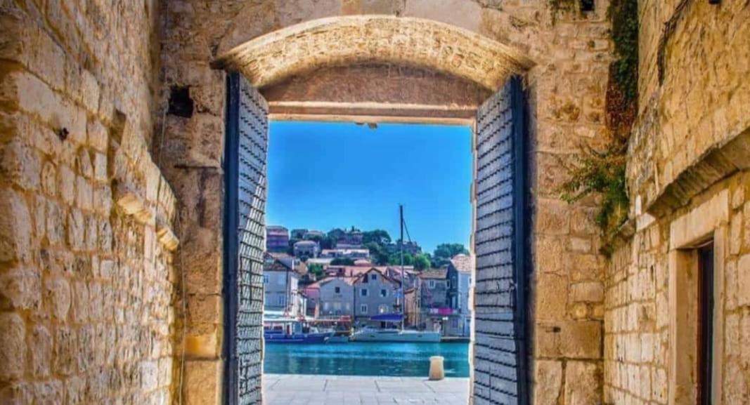 Apartman Irena With Terase End Private Parking Donji Okrug  Dış mekan fotoğraf